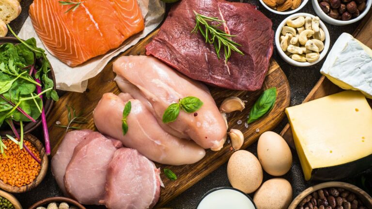 Diverse protein sources on the Banting Green List: meats, seafood, poultry, and offal for a balanced, nutrient-rich Keto diet.